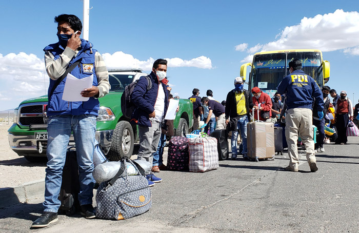 233 bolivianos ingresaron al país
