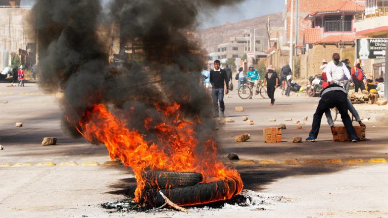 Bloqueos en Kara Kara – Cochabamba impide el recojo de basura