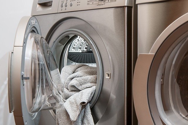 Secretos para eliminar las bacterias y limpiar bien tu lavadora y horno