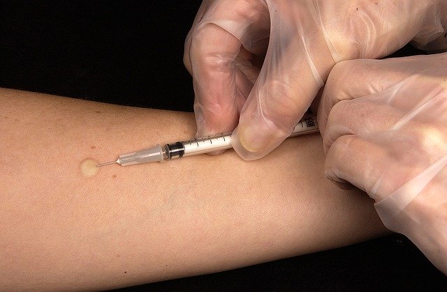 Japón anuncia planes de vacunación para junio de 2021