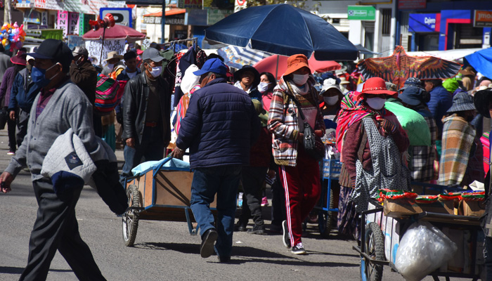 Bolivia supera 200.000 casos de COVID-19 en medio de rebrote