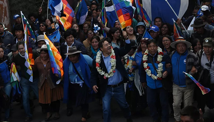 Demandas de proscripción del MAS desatan guerra jurídica en Bolivia