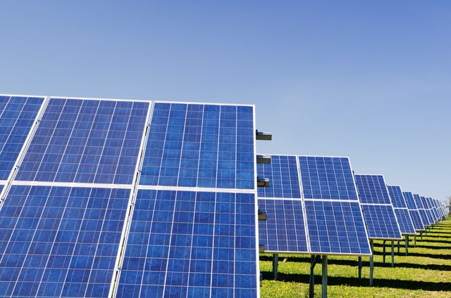 Desarrollan nuevos paneles solares con eficiencia récord en Rusia