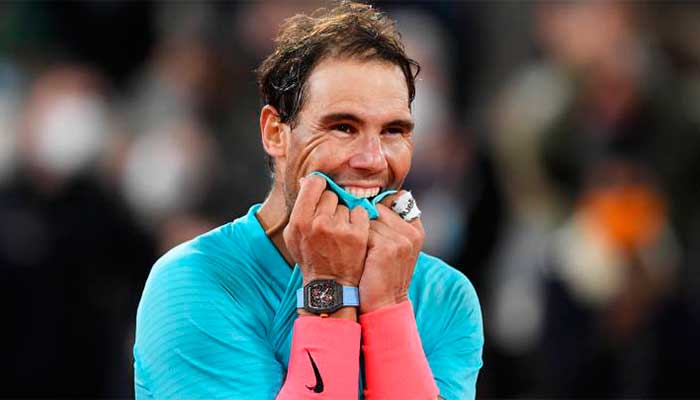 Rafael Nadal destroza a Novak Djokovic en el Roland Garros