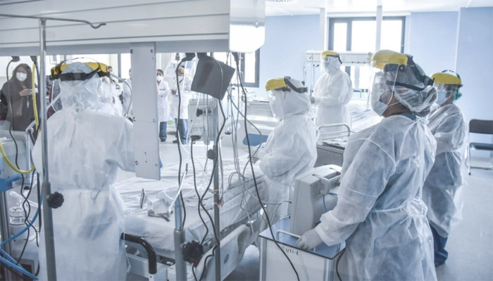 Ministerio de Salud entrega equipos de terapia intensiva al Hospital de Clínicas por más de Bs 2 millones