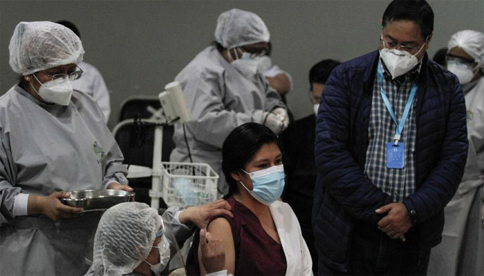 Bolivia inicia vacunación contra COVID-19