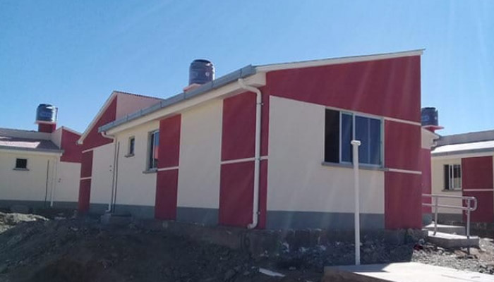 Gobierno entrega 17 viviendas sociales a pobladores de Oruro